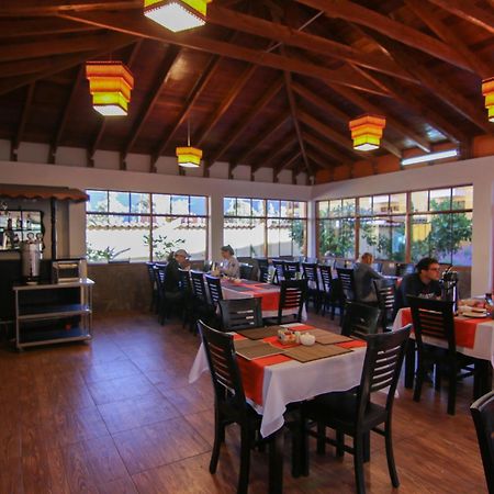 Tunupa Lodge Hotel أويانتيتامْبو المظهر الخارجي الصورة