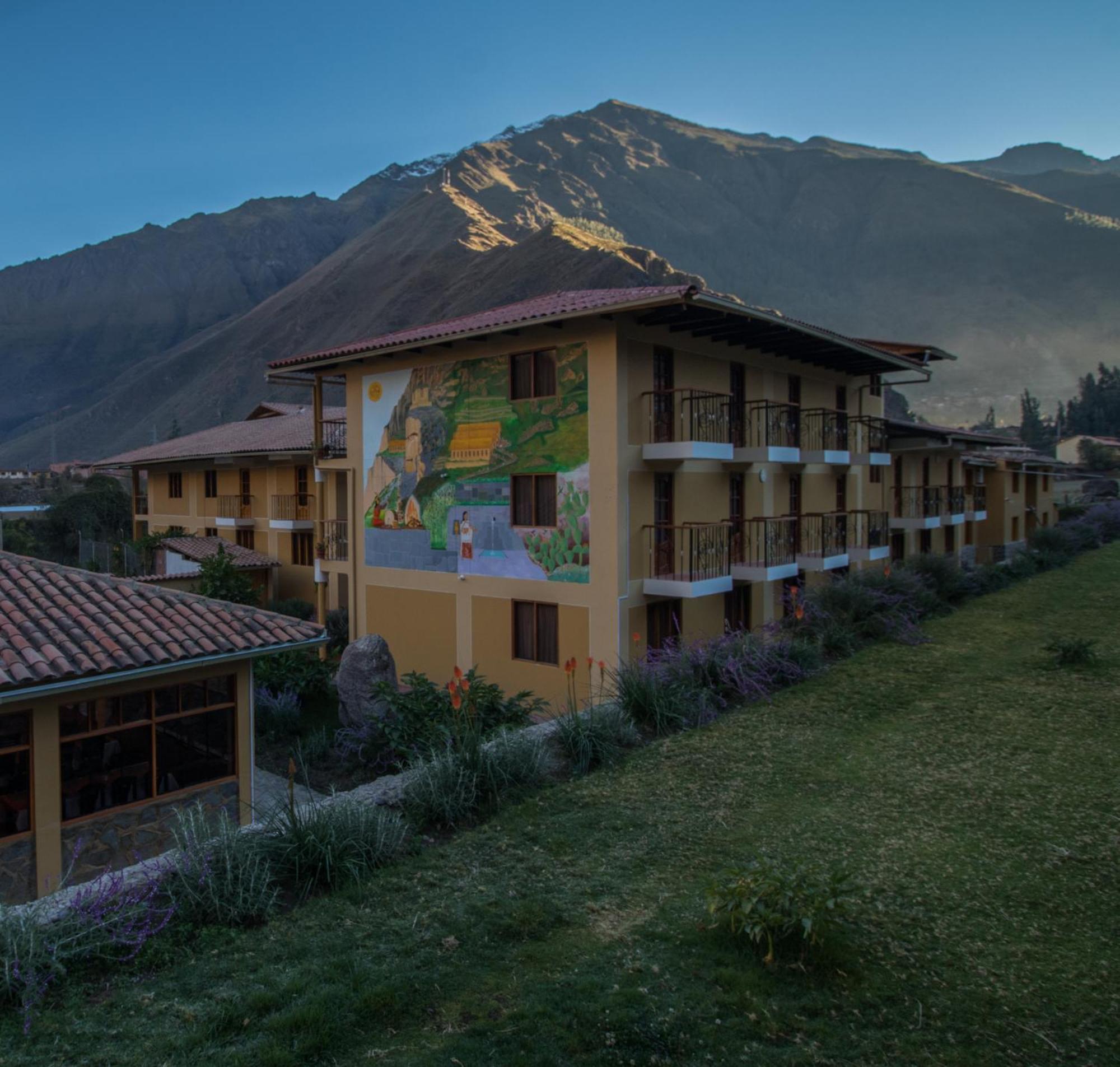 Tunupa Lodge Hotel أويانتيتامْبو المظهر الخارجي الصورة